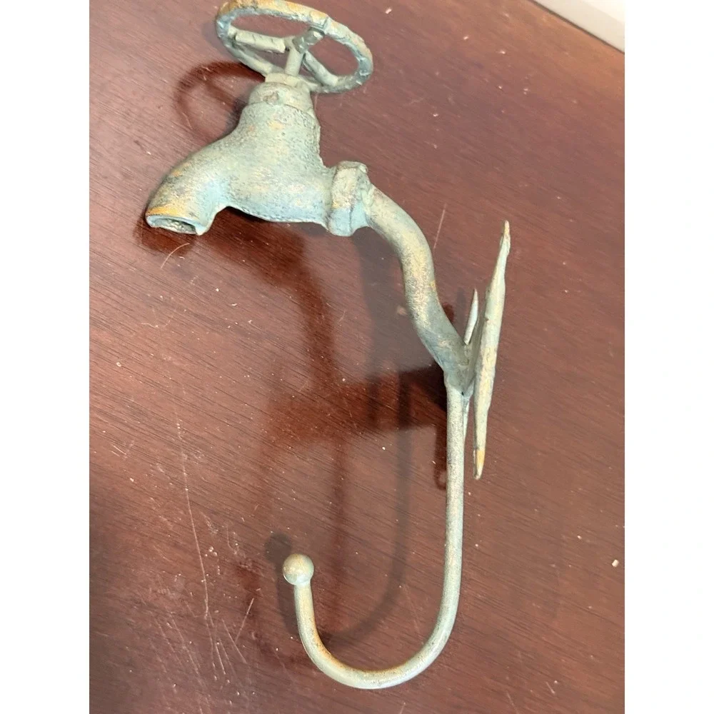COOL WATER SPIGOT  FOUNTAIN COAT‎ HANGER BARN FARM FOLK ART